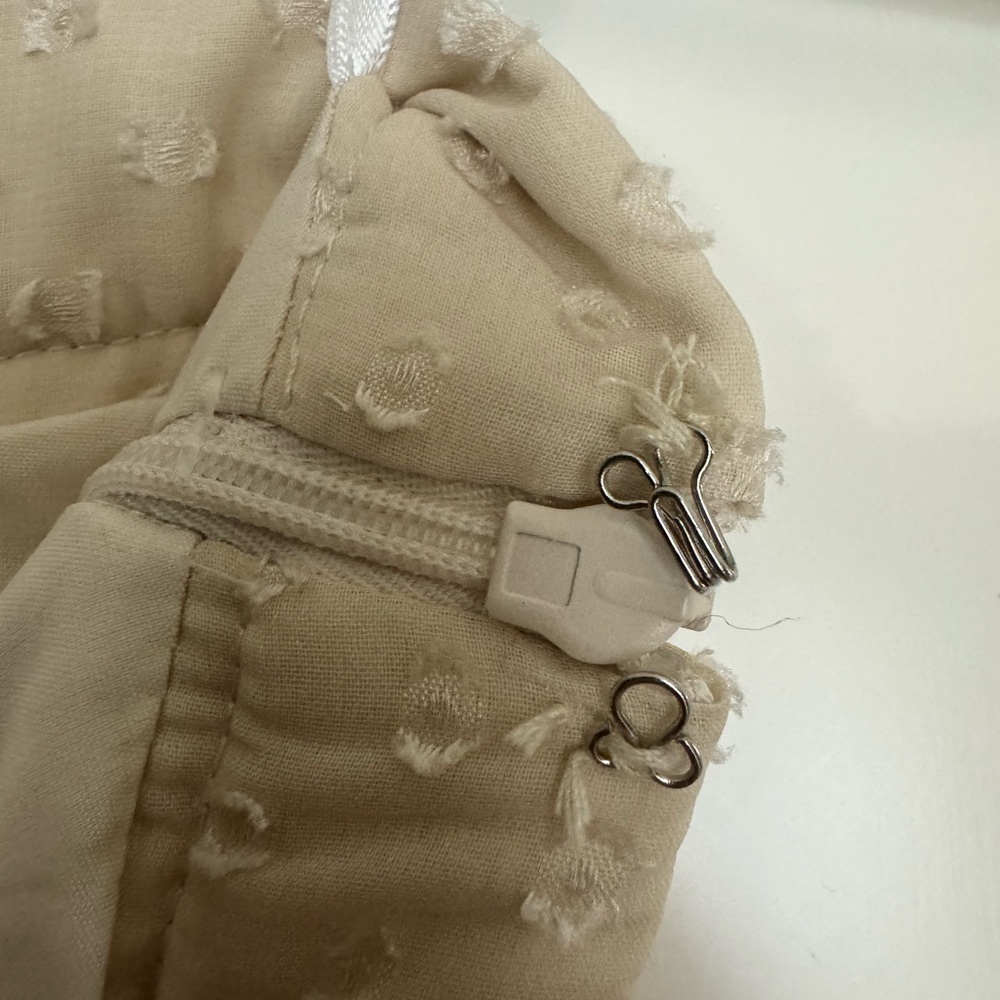 Beige skirt - Picture 3 of 5
